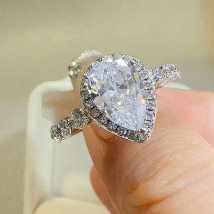 09e2c4bc-a7b5-4b38-893d-f200777a8b6a-Max