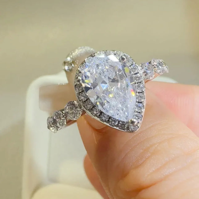 09e2c4bc-a7b5-4b38-893d-f200777a8b6a-Max