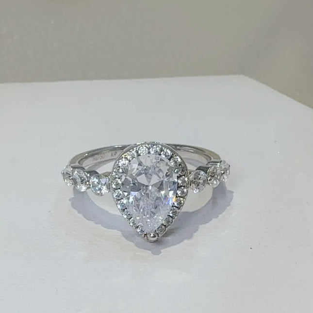 1860e9db-8891-4be3-8cc1-0a63155f6ad9-Max