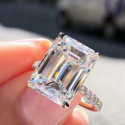 ade4ddd72e544ca08366a263ff654be7-Max