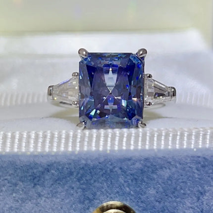 b77cfbef-cd7d-4d72-b85f-e9ff3df58a16-Max