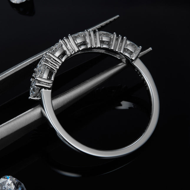 ea18423d01d24facbff07ba2cfbe95e5-Max