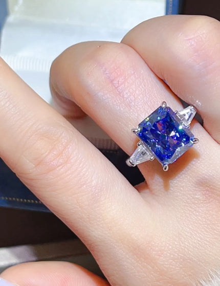 f6855a79-bab9-42e4-bf01-47f59620a550-Max